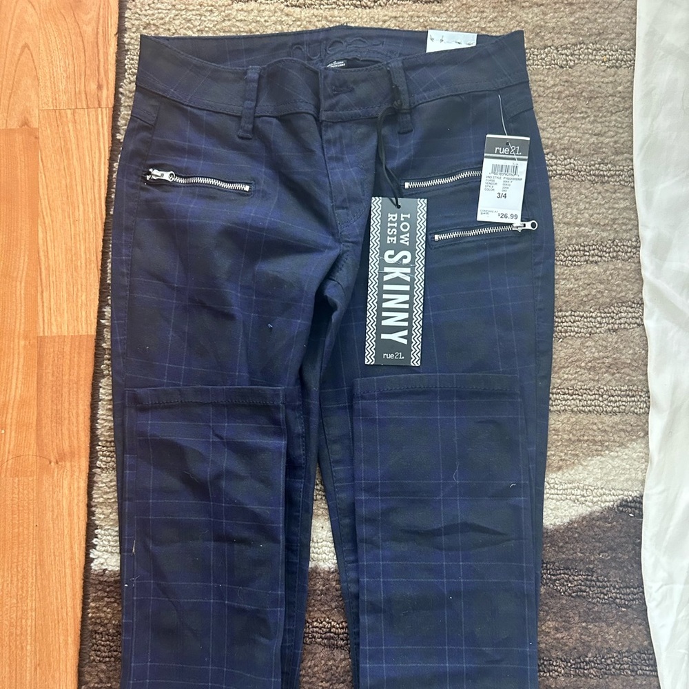 rue21 (size 3/4/S) skinny black & navy blue plaid pants, cotton, NWT